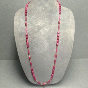 Barrel Oblong Beaded Long Necklace 38 In Dark Magenta Pink Gold Retro Vintage
